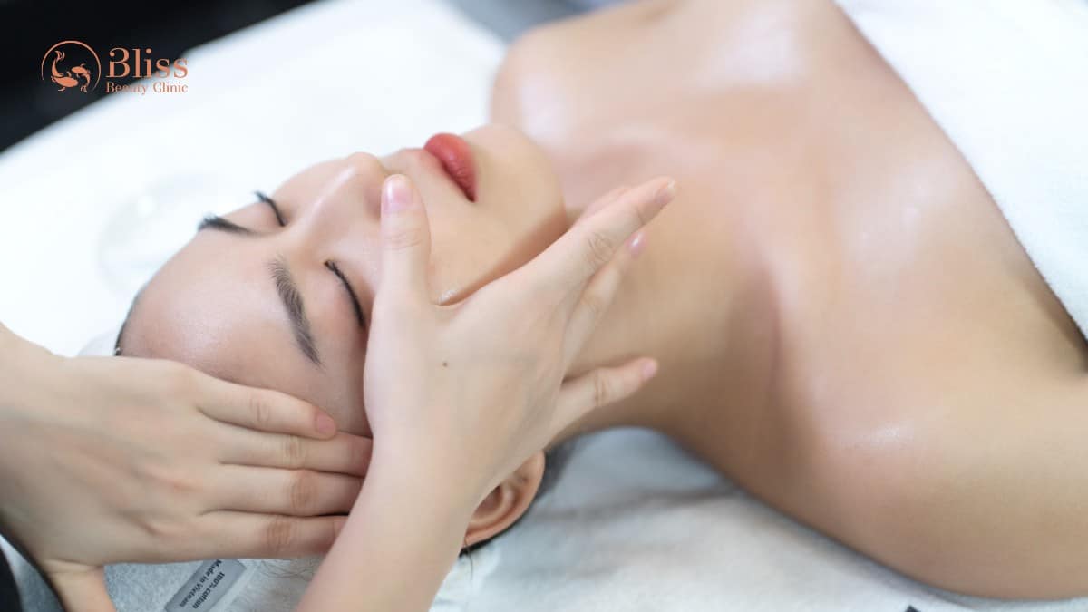 Đối tượng cấy Skin Booster trắng da